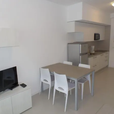 Apartment Contemporary Hideaway With Pool Bibione